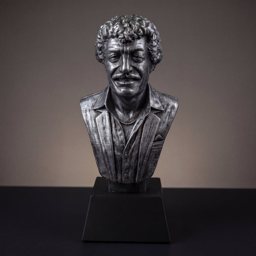 Müslüm Gürses Bust