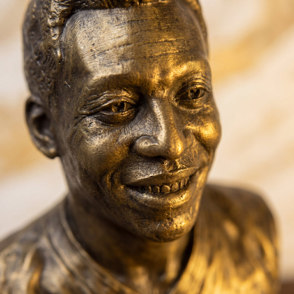 Pelé Bust